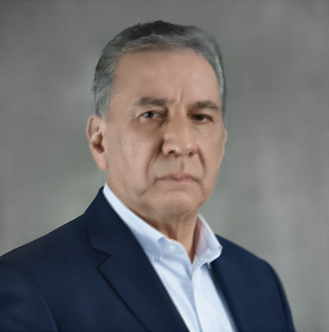 آقای صمد حسن زاده 